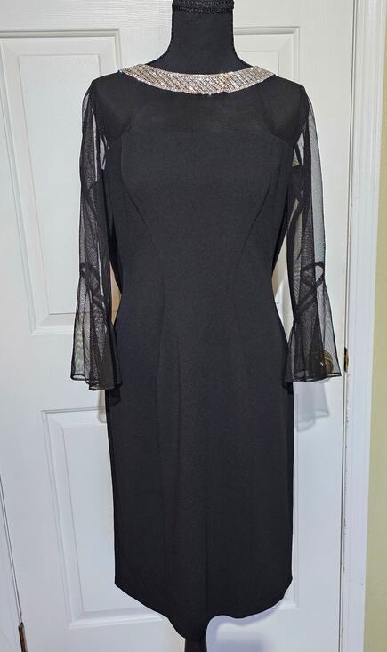 Alex Evenings Dresses & Skirts - Alex Evenings Size 8 Black Rhinestone Beaded Neck Mesh  Cocktail Dress
